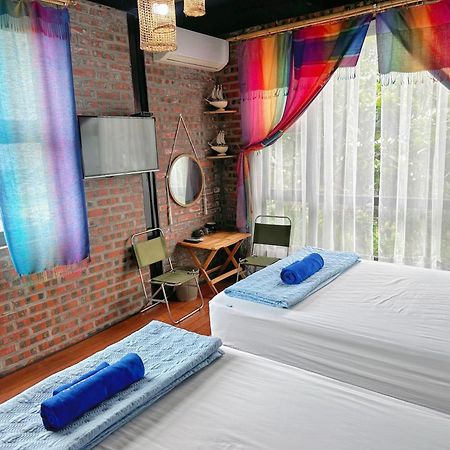 Halo Bay Homestay Халонг Экстерьер фото